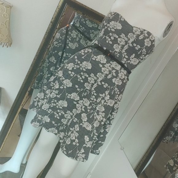 Sarah La Dresses & Skirts - Sarah La Dress